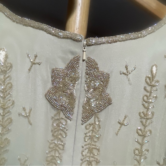 Adrianna Papell Cream Embellished Maxi Dress Size 18 Long Sleeve - Picture 10 of 16
